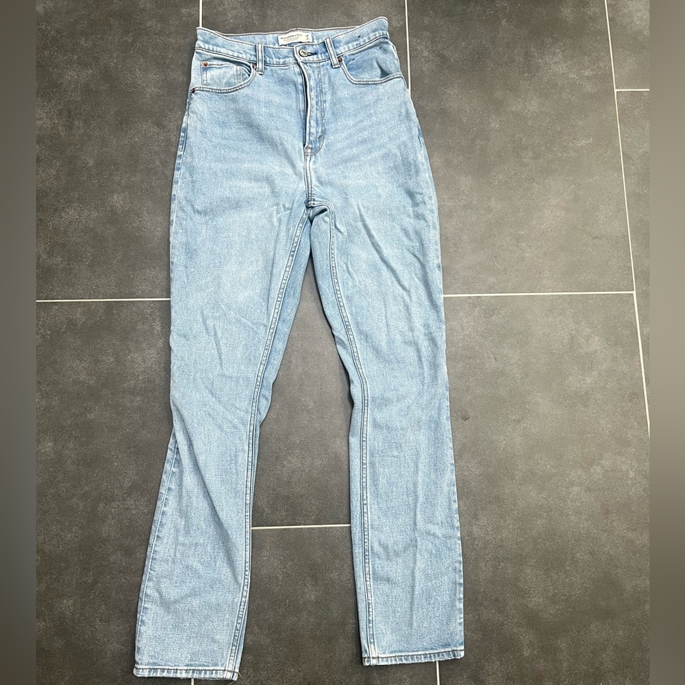 Abercrombie 90’s Jeans